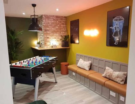 Studio Silver - Photo 4