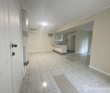 17 Kenneth St, Braybrook, Vic 3019 - Photo 1