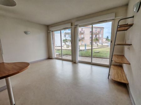 Location Appartement 2 pièces 35m² - Photo 2