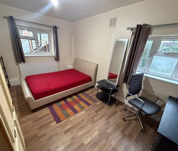 3 Bed Flat, Bristol Road, B29 - Photo 3