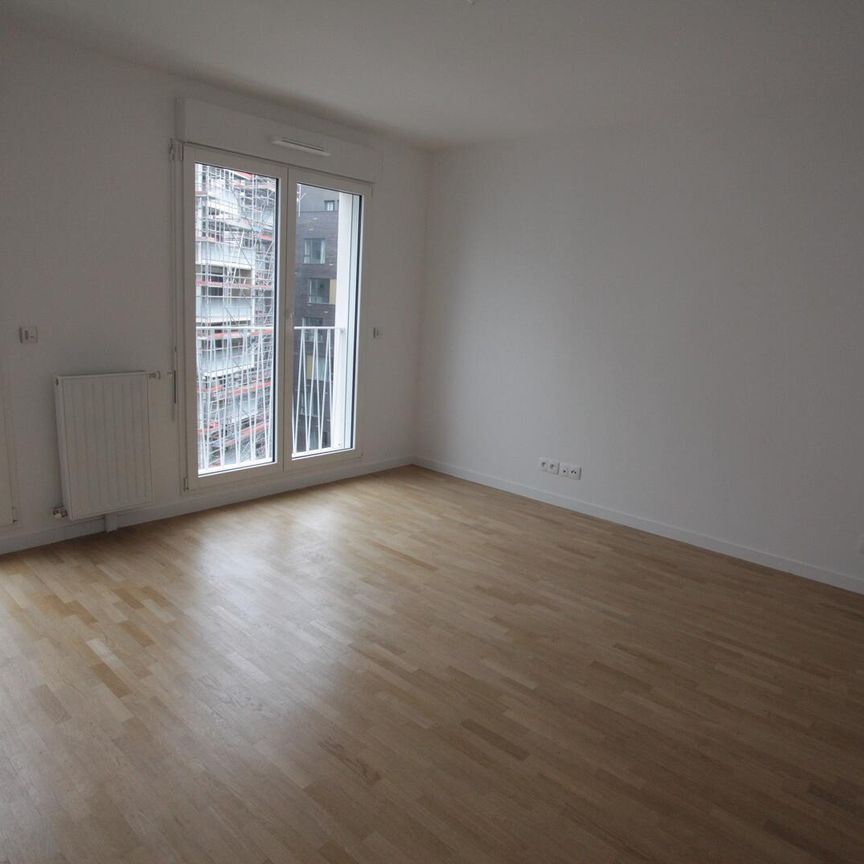 location Appartement F2 DE 41.8m² À ASNIERES - Photo 1