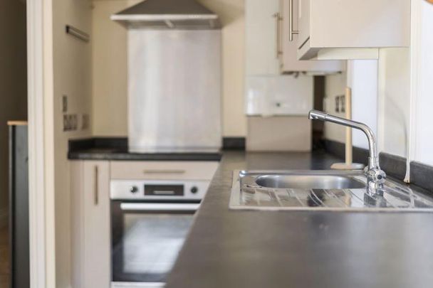 1 bedroom apartment to rent - Photo 1