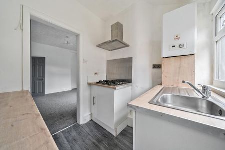 2 bedroom terraced house to rent - Photo 3