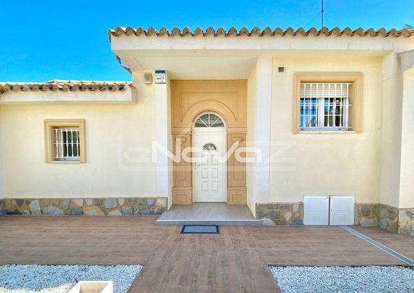 Incredible villa 1 minute from La Zenia be
