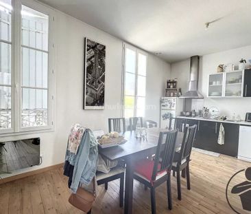 Élégant Appartement au Coeur de Coutras, Face à la Mairie - Photo 2