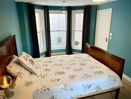 1 Bed Flat, Balfour Road, BN1 - Photo 3