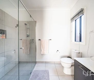 34 Evison Way, Werribee VIC 3030 - Photo 4
