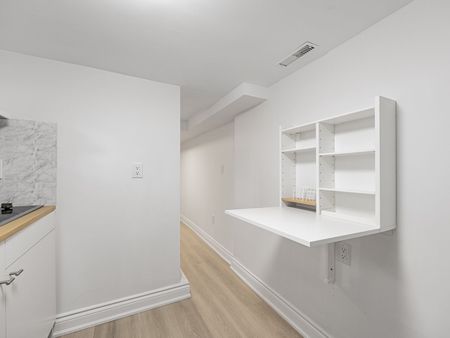 For Lease - 727 Rhodes Avenue Unit# Lower, Toronto, Ontario - Photo 4