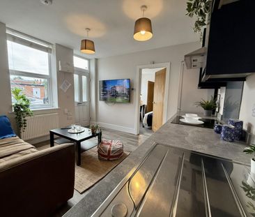 1 bed Apartment for Rent - Photo 2