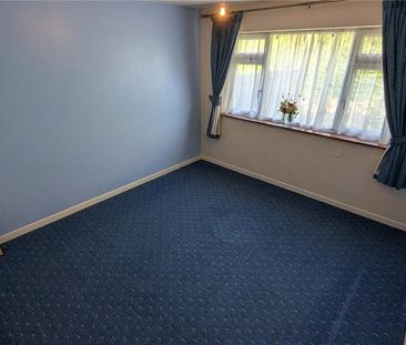 2 bedroom bungalow to rent - Photo 2