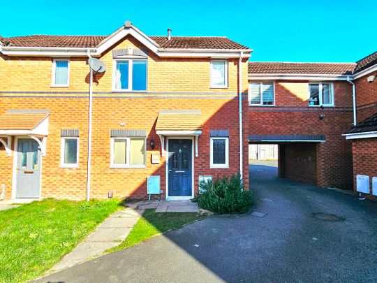 Hemmons Road, Longsight, Manchester, M12 - Photo 1
