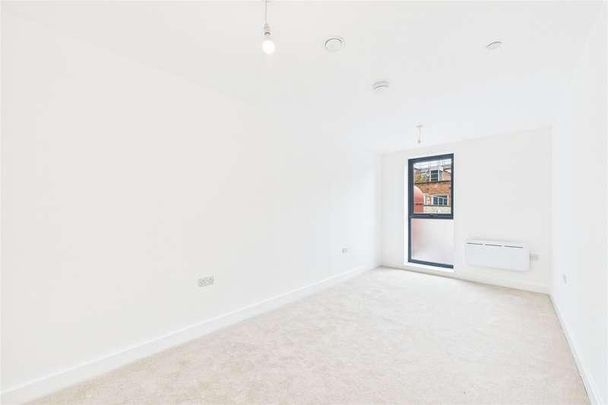 West Street, Maidenhead, Berkshire, SL6 - Photo 1