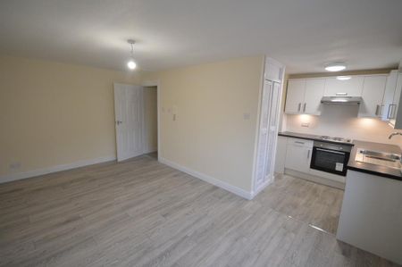 Studio to rent - Photo 5