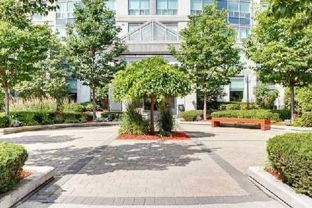 For Lease - 188 Doris Avenue Unit# 401, Toronto, Ontario - Photo 4