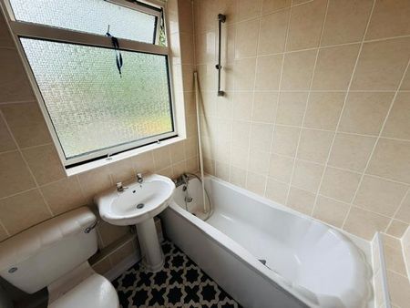 2 bedroom maisonette to rent - Photo 5