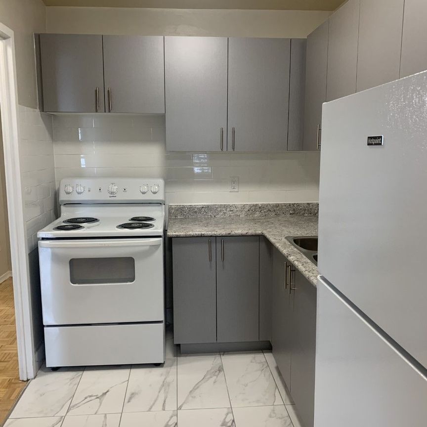 For Lease - 1030 Pearson Drive Unit# 405, Oakville, Ontario - Photo 1