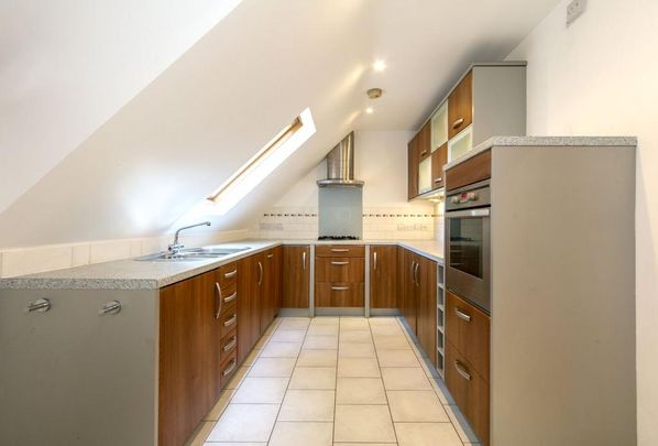 2 bedroom flat to rent - Photo 1