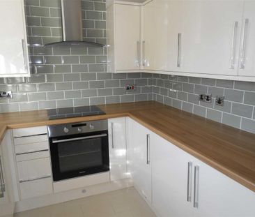 2 bedroom semi-detached house to rent - Photo 1