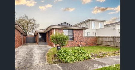Cozy 2-Bedroom in the Heart of Mount Waverley - Photo 4