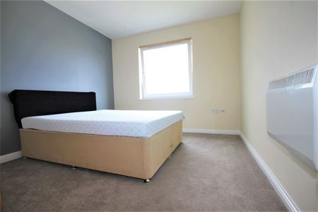 Bergenia House, Bedfont Lane, Feltham,TW13 - Photo 3