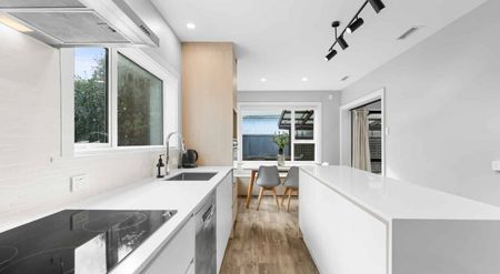 Four Bedroom Home In Great Location! - Photo 2