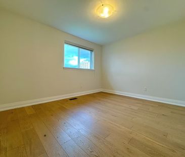 For Lease - 124 Briarscross Boulevard, Toronto, Ontario - Photo 4