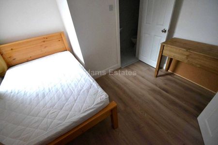 6 bedroom terraced house to rent - Photo 2