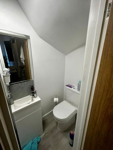 5 bedroom semi-detached house to rent - Photo 5