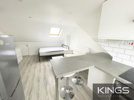 Studio to rent - Photo 2