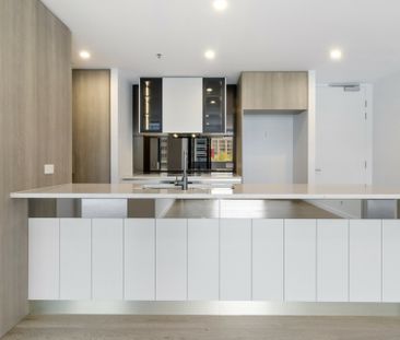 Luxury Living At The Griffin - Photo 2