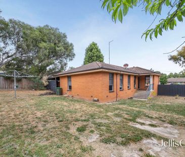 Three bedroom brick home - Photo 6