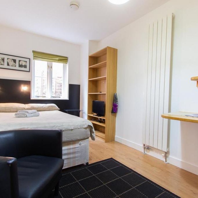 Flat 09 Finchley Road, Hampstead NW3 7AJ - Photo 1