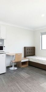 Modern self-contained studio, Fully furnished - Photo 4