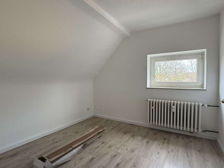 KREFELD - SCHÖNE 2 ZIMMERWOHNUNG IM 1.OBERGESCHOSS - MIT HOBBYRAUM IM DACHGESCHOSS PLUS KELLERRAUM - Photo 2