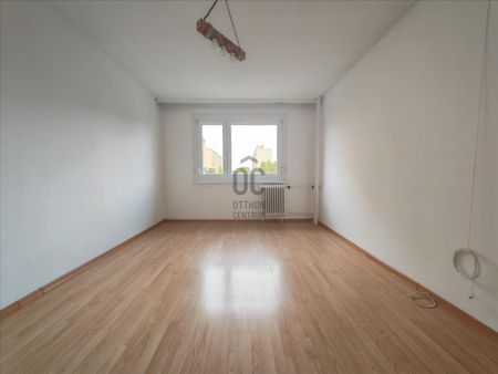 Kiadó átlagos állapotú panel lakás - Székesfehérvár - Fotó 4