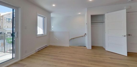 4½ Neufs à Windsor : 2 disponible maintenant + 3 en juin et juillet - Photo 2