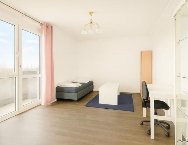Möblierte 3-Zimmer-Wohnung mit Loggia – ideal für eine Wohngemeinschaft - Photo 1