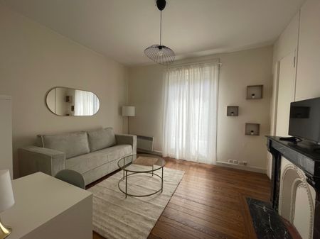 Location Appartement 1 pièce 24m² - Photo 2