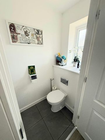 4 bedroom terraced house to rent - Photo 5