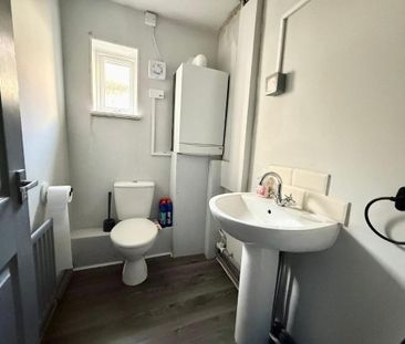 5 bedroom terraced house to rent - Photo 5