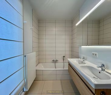 Appartement te huur - Foto 1