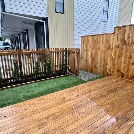 Modern sunny 2 Bedroom home! - Photo 1