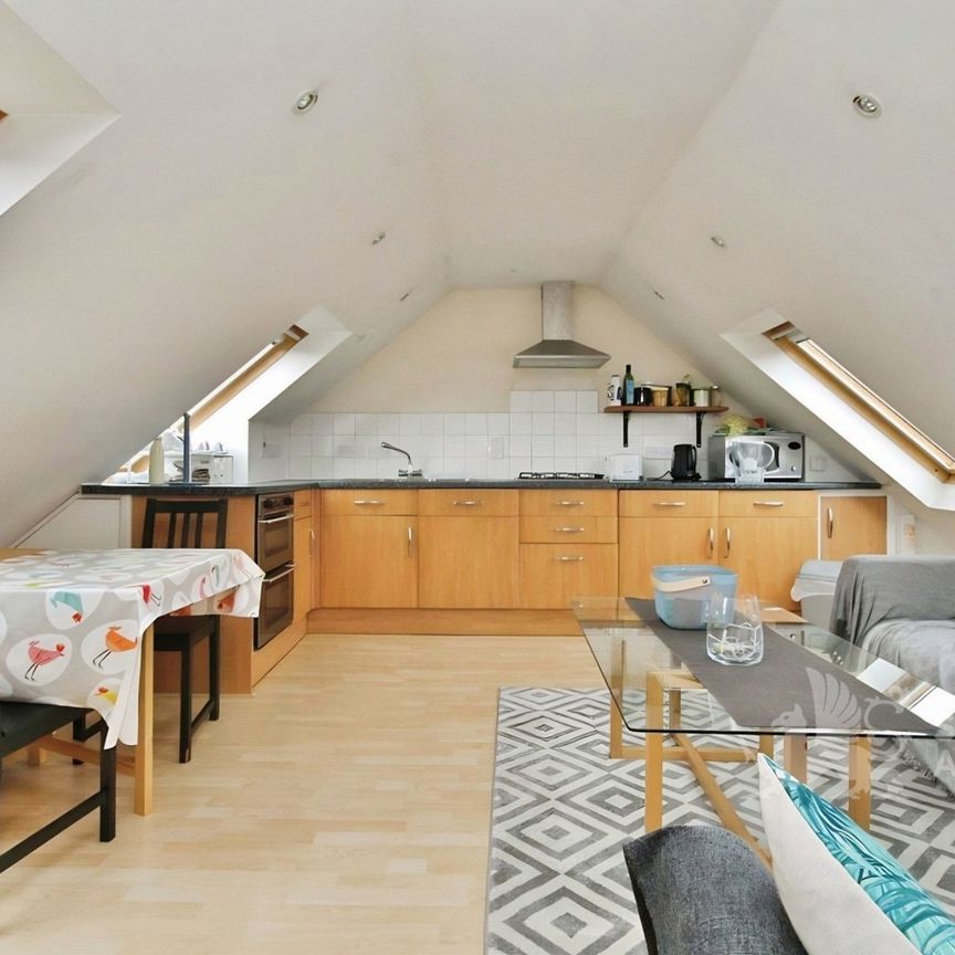 Park Road, Guildford, GU1 4PH - Photo 1