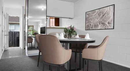 Spacious 2 Bedroom Unit Fresh, Sunny & Move In Ready - Photo 2