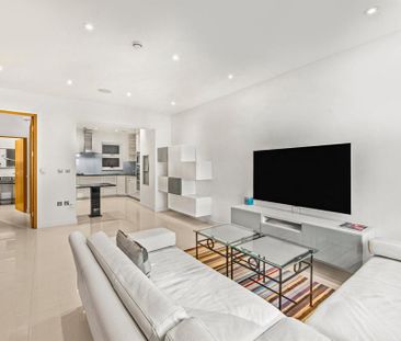 4 bedroom mews to rent - Photo 1