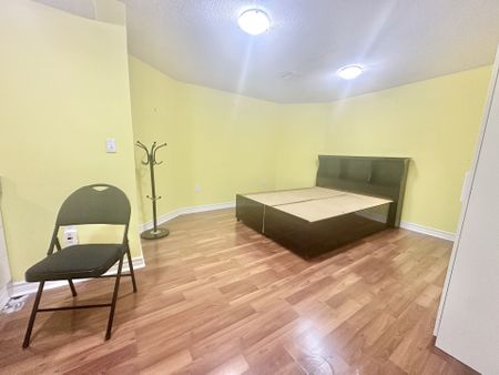 For Lease - 9 Brambank Crescent, Brampton, Ontario - Photo 4