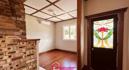 Charming 2-Bedroom Character Home - Photo 3