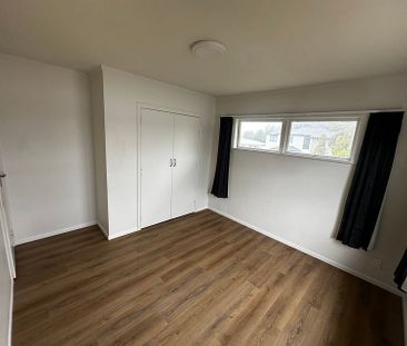 2 bedroom 1 bath unit. - Photo 3