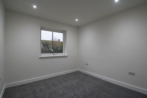 2 bedroom semi-detached bungalow to rent - Photo 1