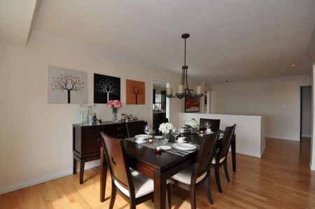 House in West Vancouver, BC - Photo 4